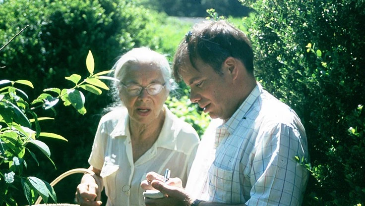 Jelena DeBelder shares plants and knowledge with Tim at her family estate near Antwerp, Belgium.